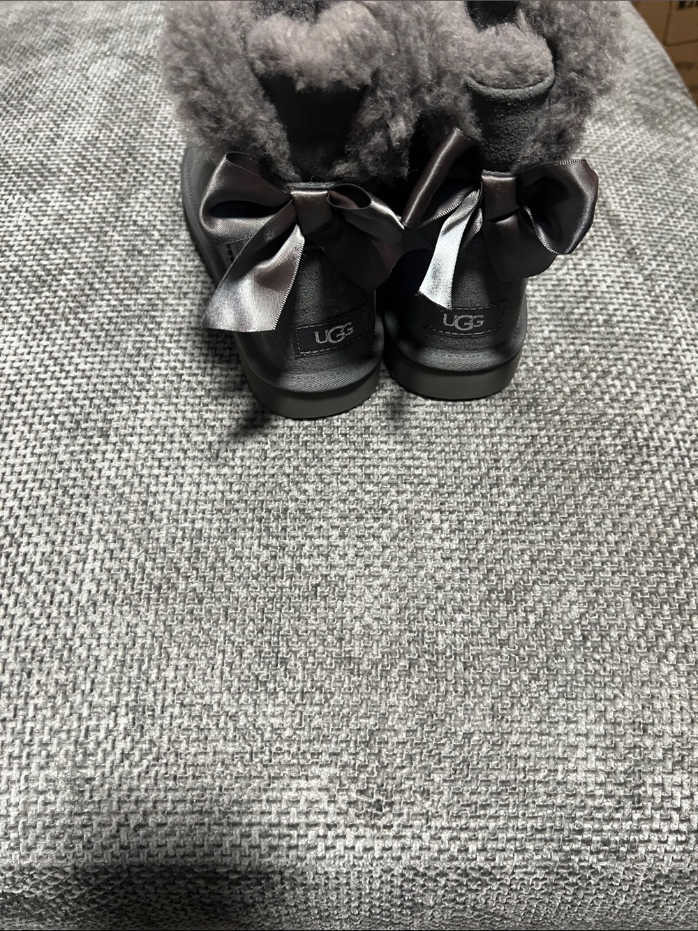 UGG Mini Bow Back Suede Boots in Charcoal